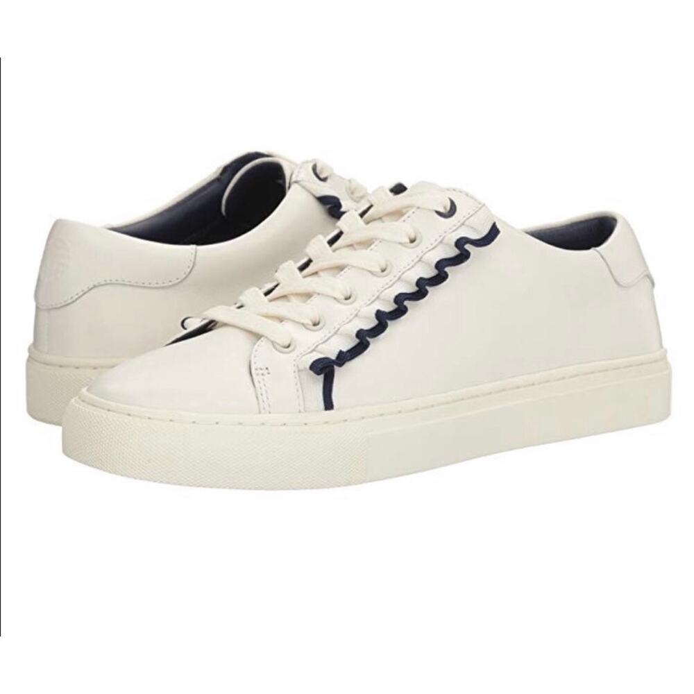 Chic, everyday Tory Burch white leather sneakers 8.5